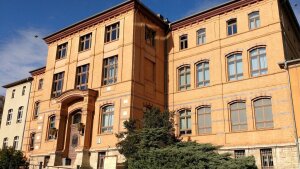 Helmholtzweg 5 (Gelbes Haus)