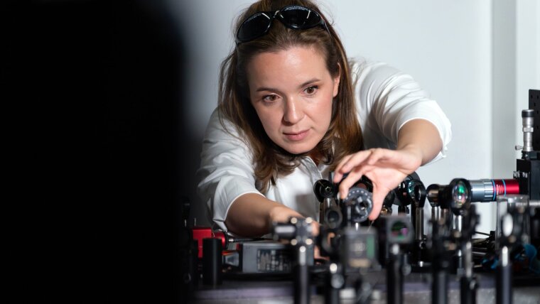 Dr. Elena Goi at the Nano lab.