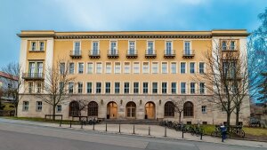 Institutsgebäude