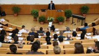 Begrüßung und Vorstellung der Fakultät durch den Dekan