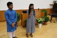 Gesangsduett Shreya Gouravam Navalu und Sayonil Mollah, beide studieren im M.Sc. Photonics