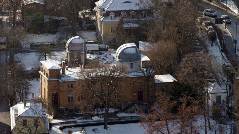 Die Jenaer Sternwarte und das astrophysikalische Institut (Blick vom Jentower, aufgenommen 2017)