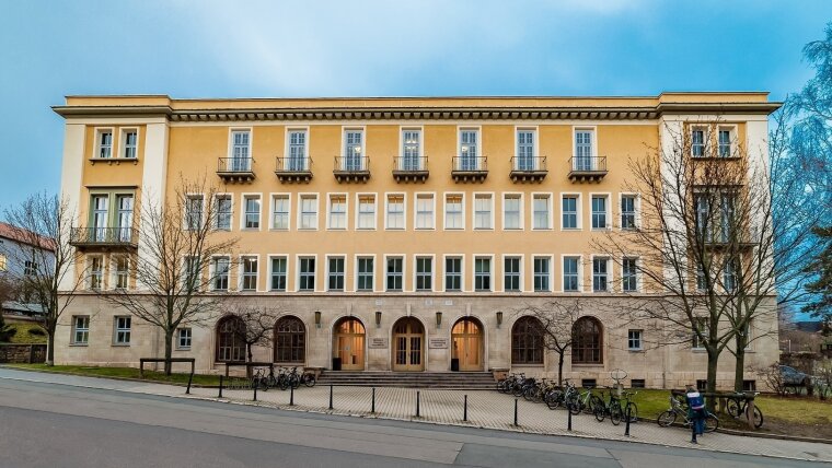 buildung of the institute